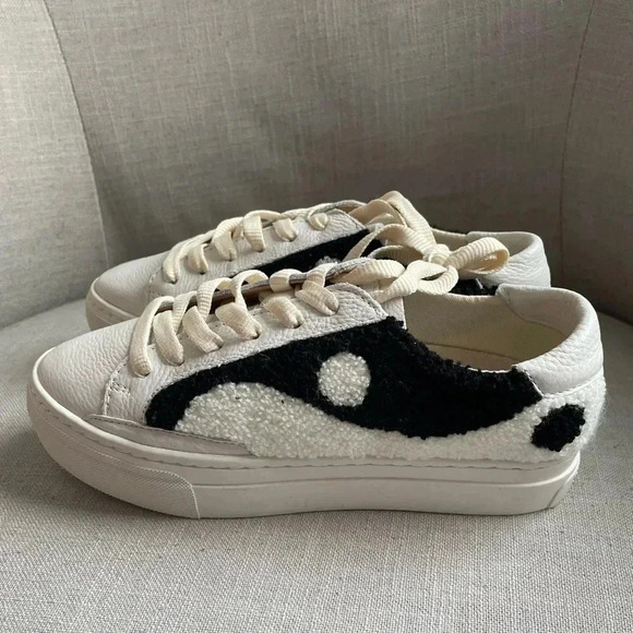 NWOT Soludos Yin Yang Platform Sneaker Size 5 - Picture 3 of 12